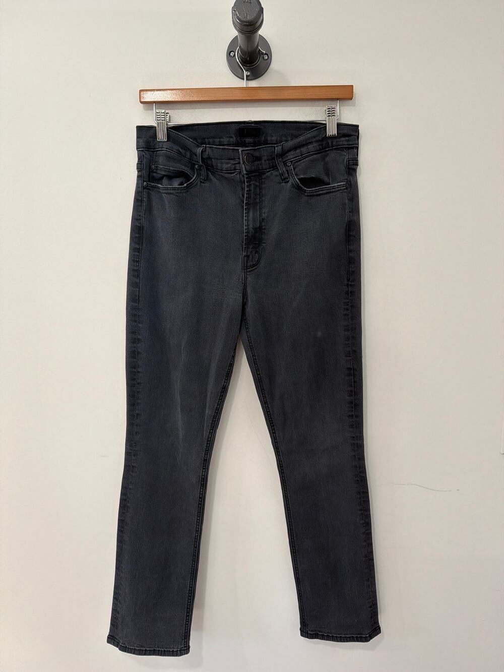 MOTHER The Mid Rise Dazzler Ankle Jean in Not Guilty Black Size 31